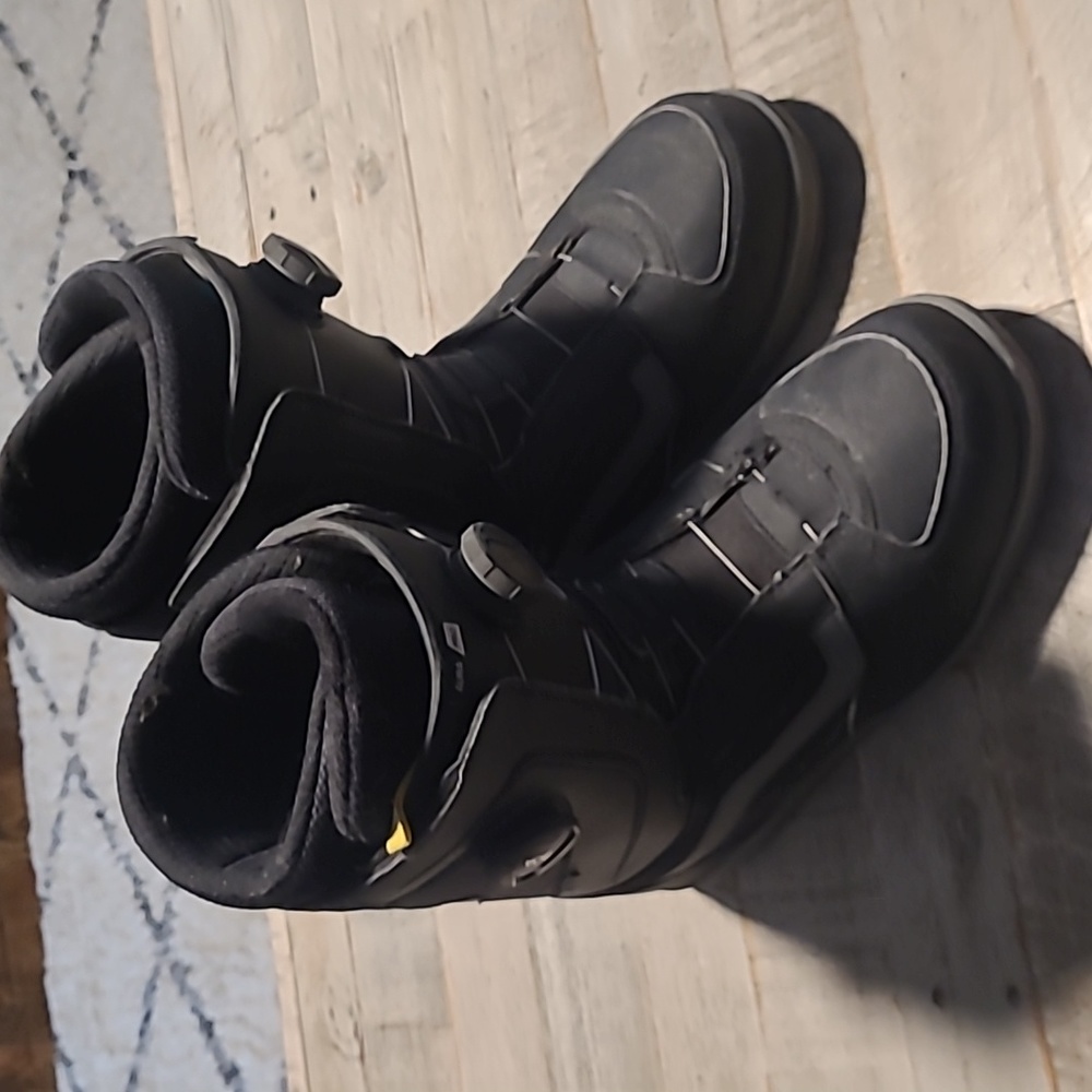 VANS Snowboarding Boots Aura Pro Men's Size 12